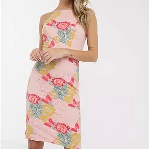 Lace body con dress with back keyhole detail in Pink